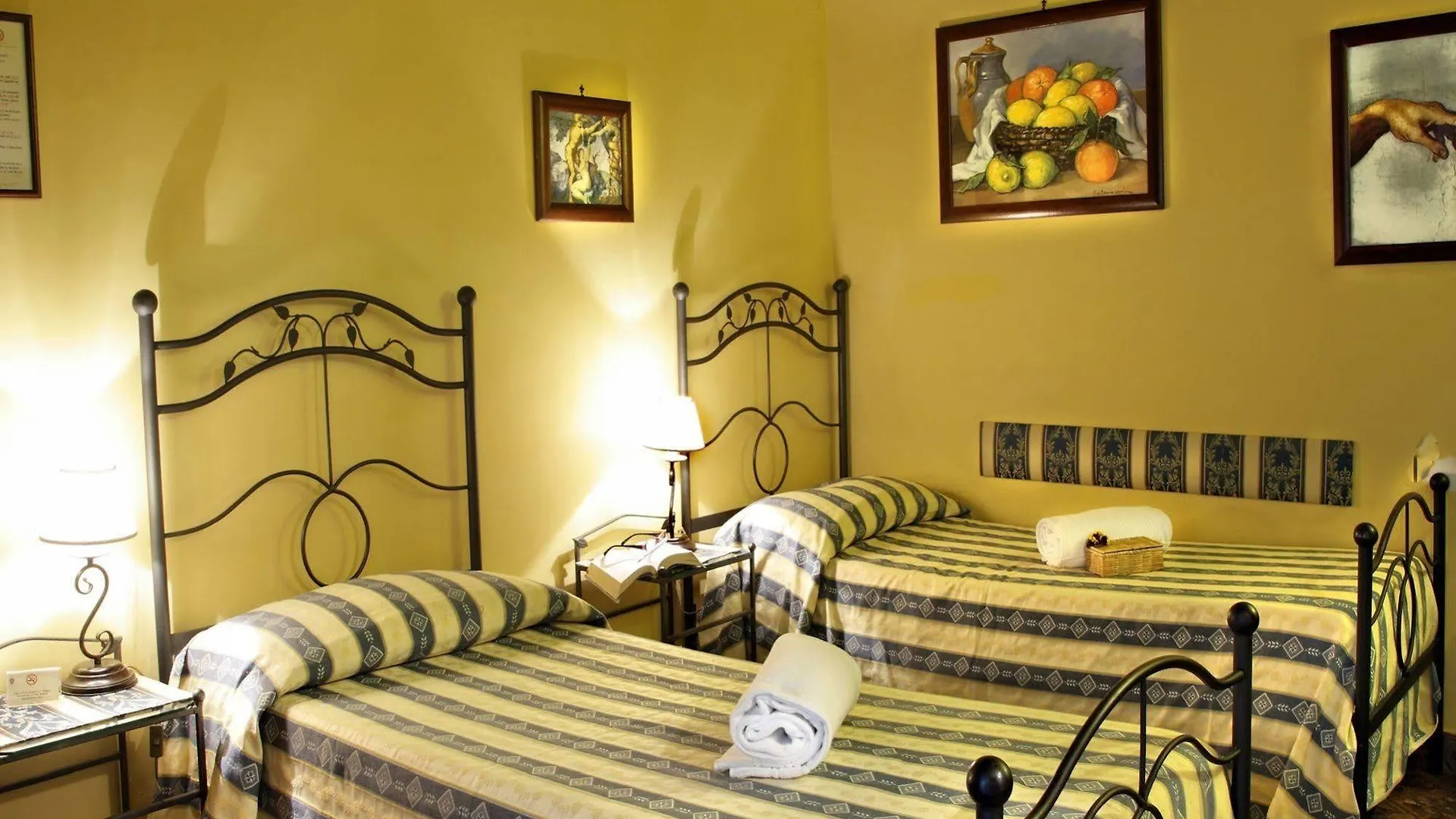 B&B L'Alloggio Dei Vassalli Naples 3*,  Italy